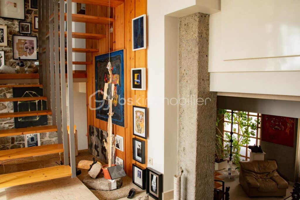 L’écrin panoramique d’une collection d’œuvres d’art – 12 pièces – 6 chambres – 308 m²