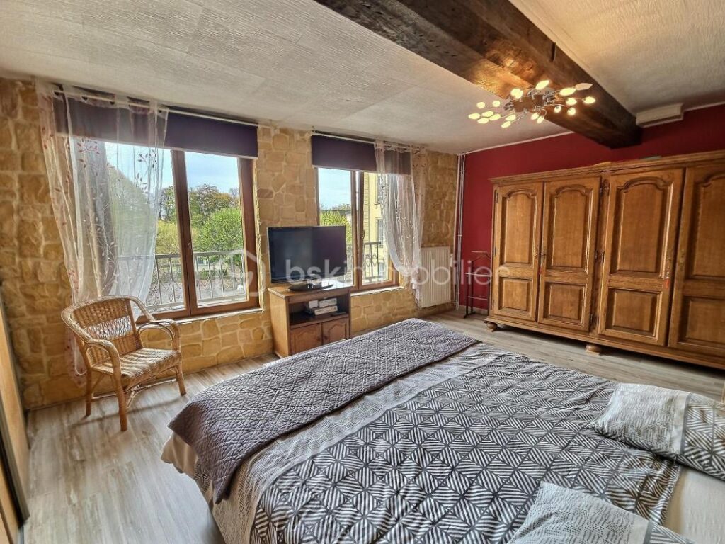 Maison de ville – 4 pièces – 2 chambres – 138 m²