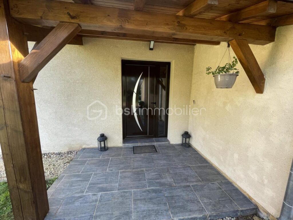 Propriété sans voisin proche, au calme absolu – 6 pièces – 4 chambres – 151 m²