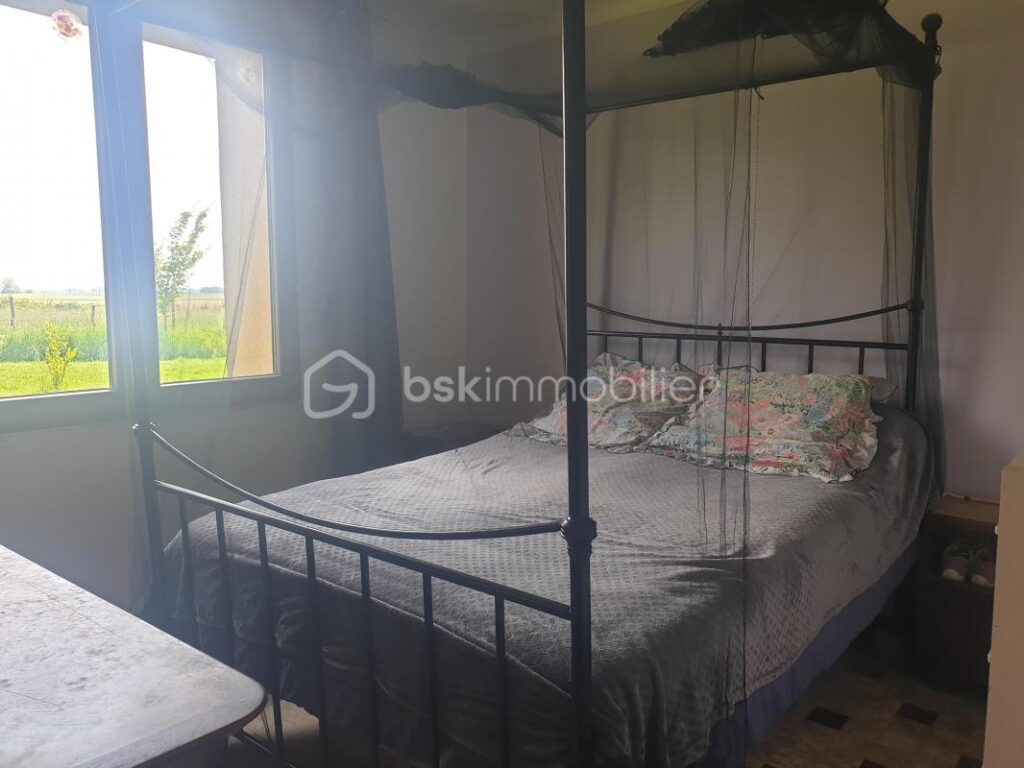 Ancien Corps de ferme rénové et de Plain-pied sur la Commune d’Arrou – 5 pièces – 4 chambres – 109 m²