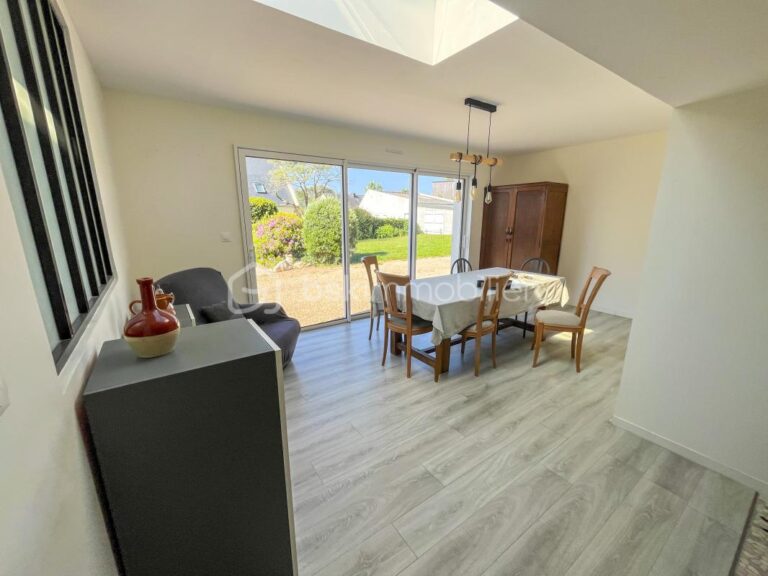 🏡 Deux maisons, deux ambiances, un cadre exceptionnel – 8 pièces – 5 chambres – 176 m²