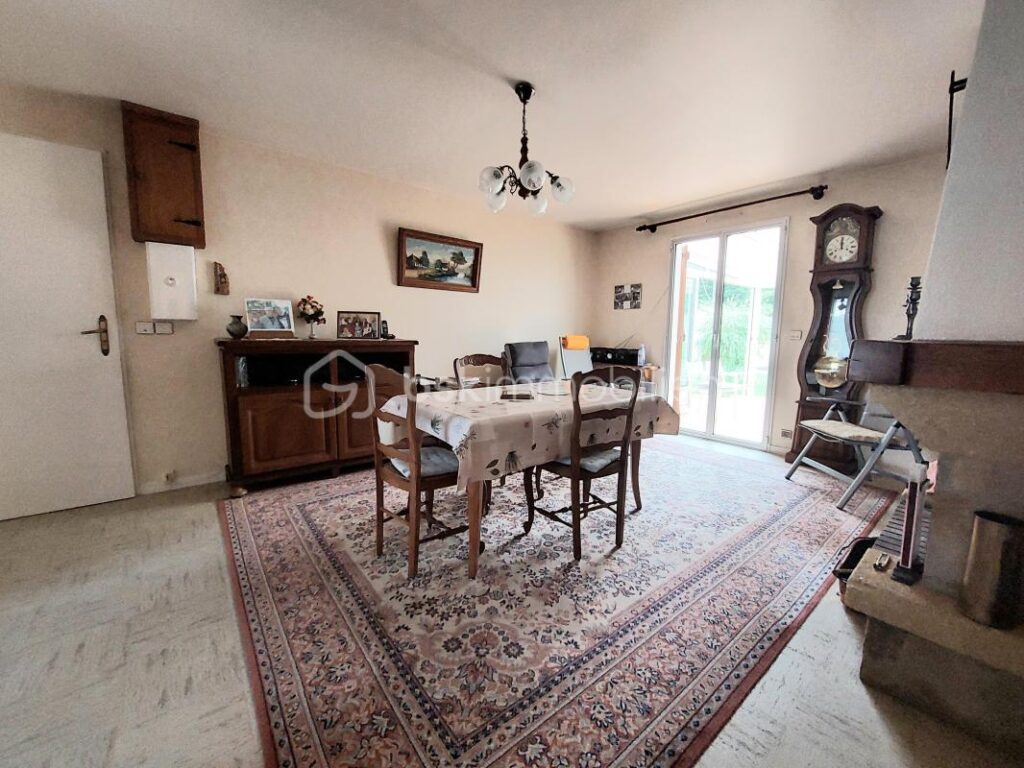 Maison 5 pièces 3 chambres – 4 pièces – 3 chambres – 114 m²