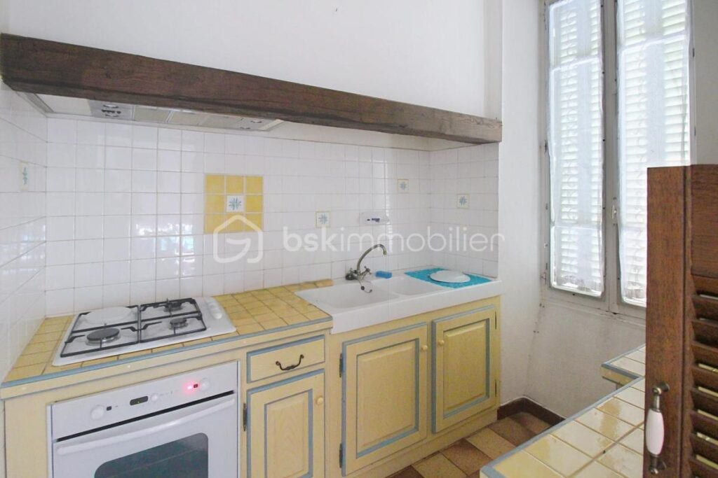 Entre Larzac et Cévennes. Maison de maître d’exception, vallée de la Dourbie NANT – 8 pièces – 3 chambres – 145 m²