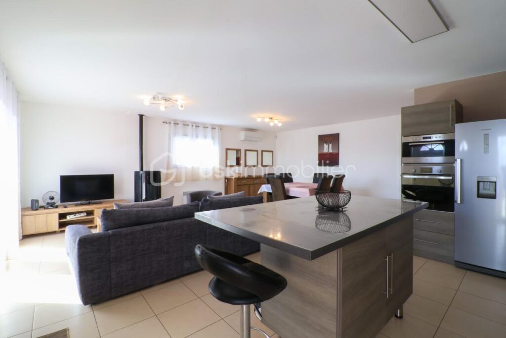 Villa familiale 4 chambres avec piscine – 6 pièces – 4 chambres – 115 m²