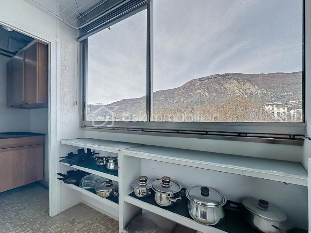 Appartement T4 – 91m² – Meylan – Vue Montagne – Place de parking – 4 pièces – 3 chambres – 91 m²