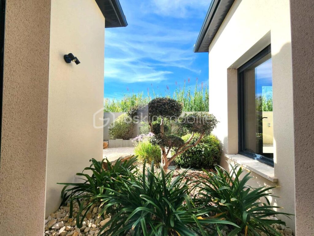 Superbe villa de plain-pied à trois kilomètres de Pézenas – 4 pièces – 3 chambres – 134 m²