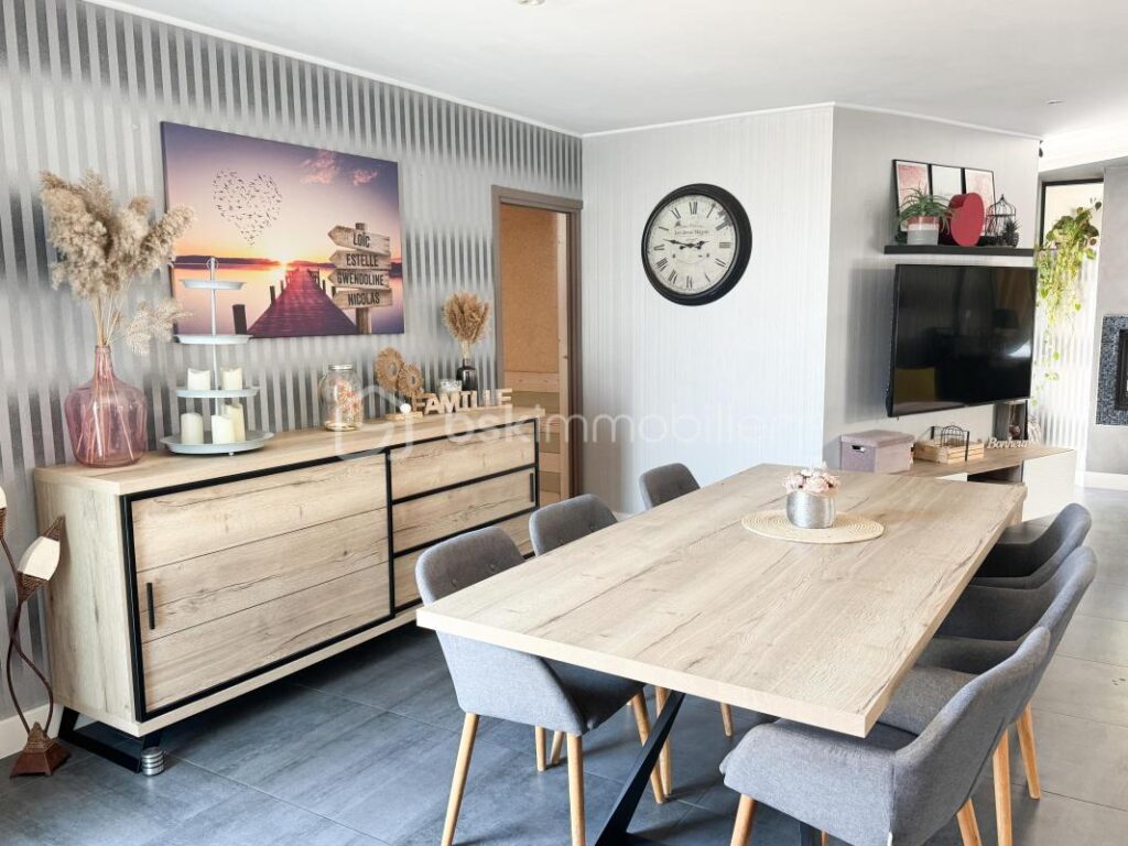 Maison de plain-pied 4 chambres 130m2 + véranda de 45m2 – 6 pièces – 4 chambres – 130 m²