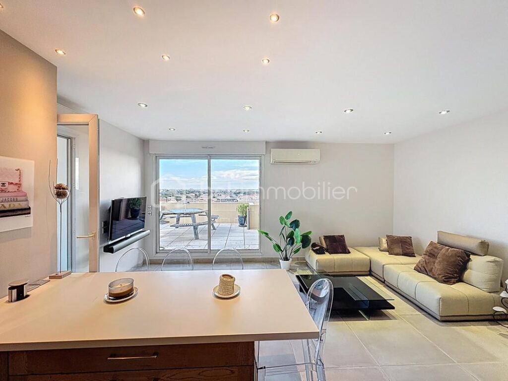 •⁠ ⁠COUP DE COEUR – LATTES PORT ARIANE- RARE – VUE EXCEPTIONNELLE- APPARTEMENT T3 DE STANDING 89m2- DEUX GARAGES BOX – DEUX PLACES DE PARKING * – 3 pièces – 2 chambres – 89 m²