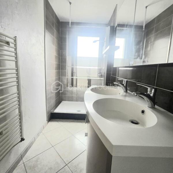 Appartement à vendre à Grenoble — Vue montagne — photo 9