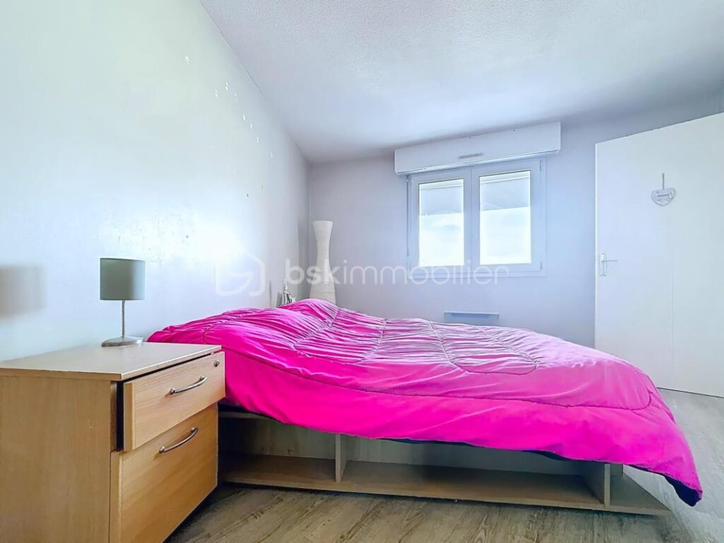 ✨ T4 traversant avec terrasse, vue dégagée et parc – Résidence fermée avec ascenseur ✨ – 4 pièces – 3 chambres – 84 m²