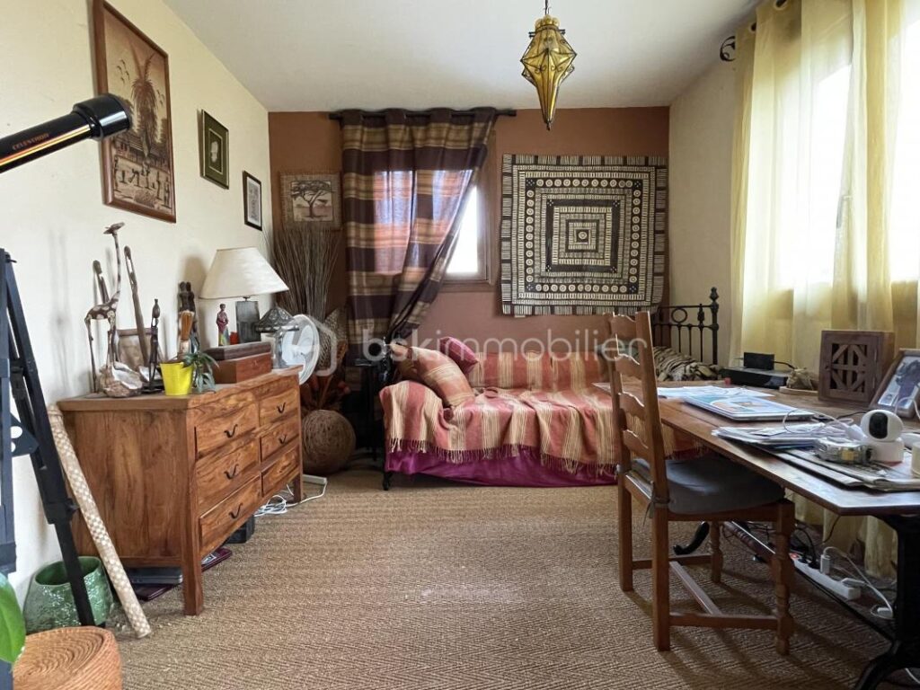 Maison familiale avec piscine à Coufouleux – 6 pièces – 4 chambres – 175 m²