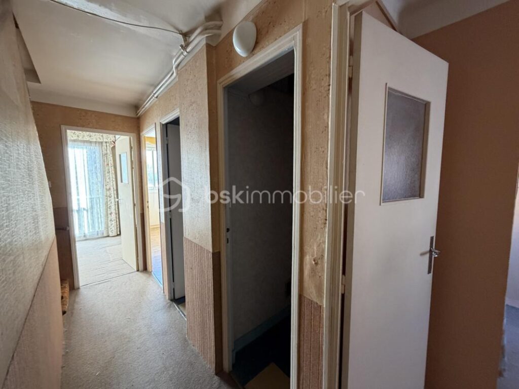 T4 duplex 67,5 m² dernier étage – loggia, garage, cave, parking – Hyères Ouest – 4 pièces – 3 chambres – 67 m²