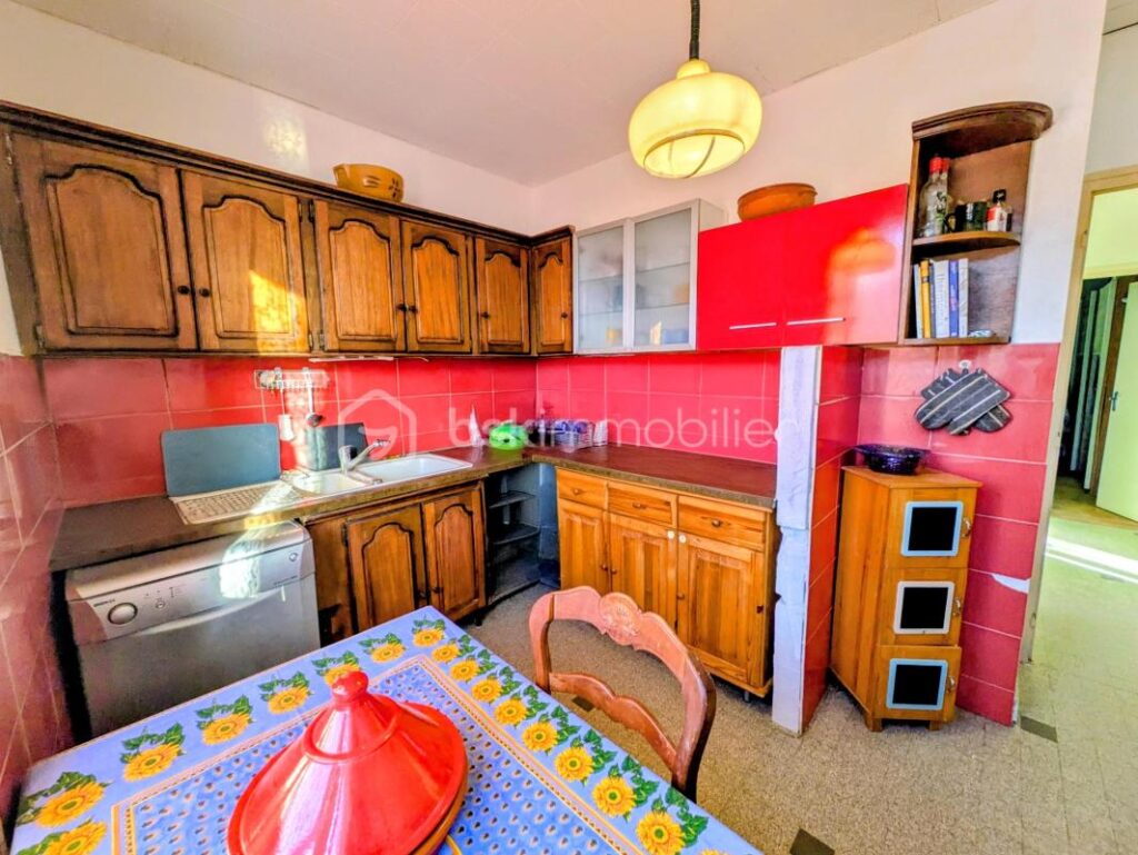 Maison individuelle dans petit village – 6 pièces – 4 chambres – 114 m²