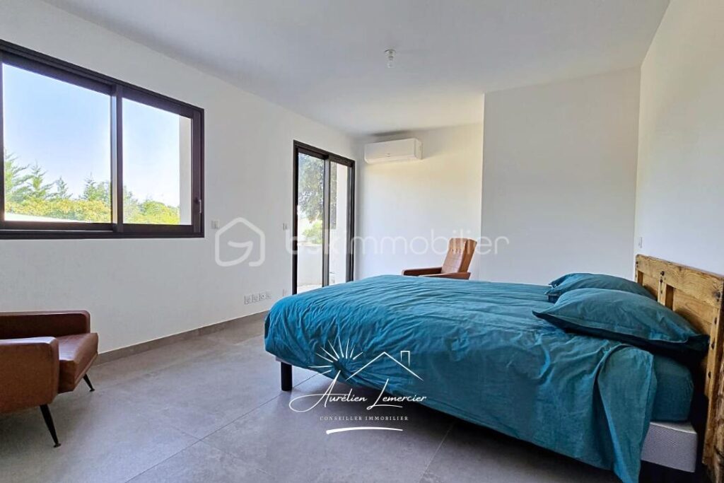 Villa 5 pièces 147m2 sur un terrain de 450m2 – Poulx – 5 pièces – 4 chambres – 147 m²