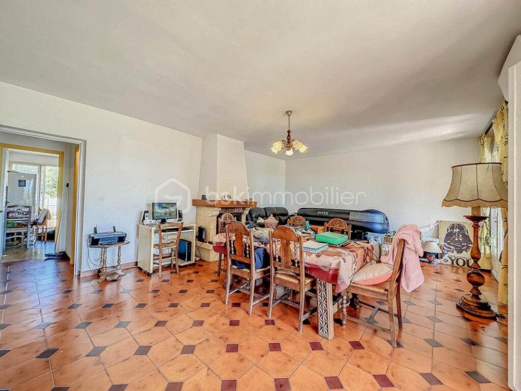 *** VILLA T6 DE 120m2 SUR TERRAIN DE 600M2 AVEC GARAGE À PALAVAS *** – 6 pièces – 5 chambres – 120 m²