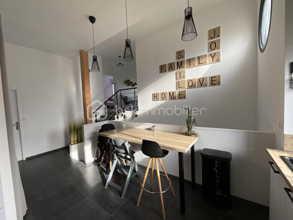 À saisir – 5 pièces – 3 chambres – 123 m²