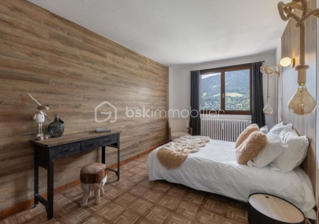 Appartement rénové 73 m² – Dernier étage – Traversant – Vue Mont-Blanc – Megève (Le Villaret) – 4 pièces – 3 chambres – 73 m²