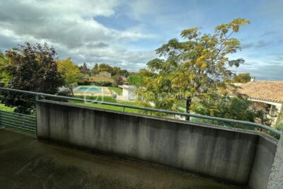 Appartement T3 avec balcon, piscine et parking – Avignon Pont des Deux Eaux – 3 pièces – 2 chambres – 56 m²