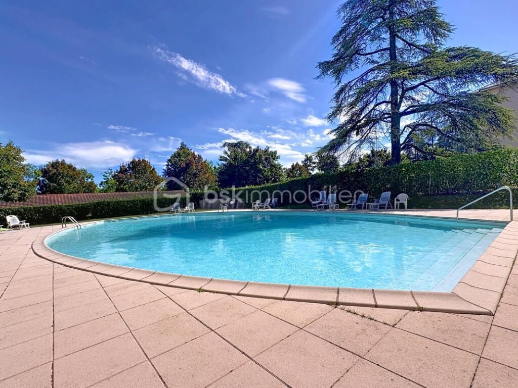 Bel appartement situé sur les hauteurs de Dijon- parking- cave et piscine – 2 pièces – 1 chambre – 51 m²