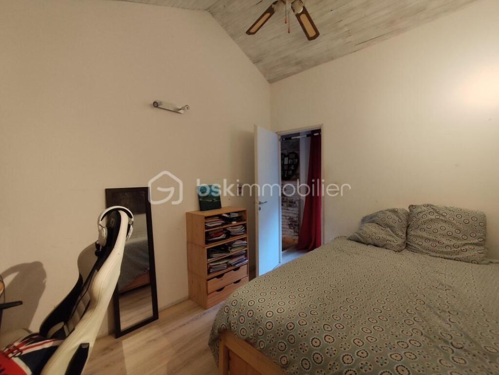 Charmante maison de famille en pierre dans un petit hameau au calme – 5 pièces – 3 chambres – 110 m²