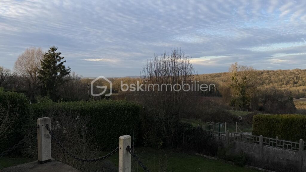 Maison contemporaine à l’architecture cubique – Vue dégagée sur la vallée – 6 pièces – 4 chambres – 149 m²