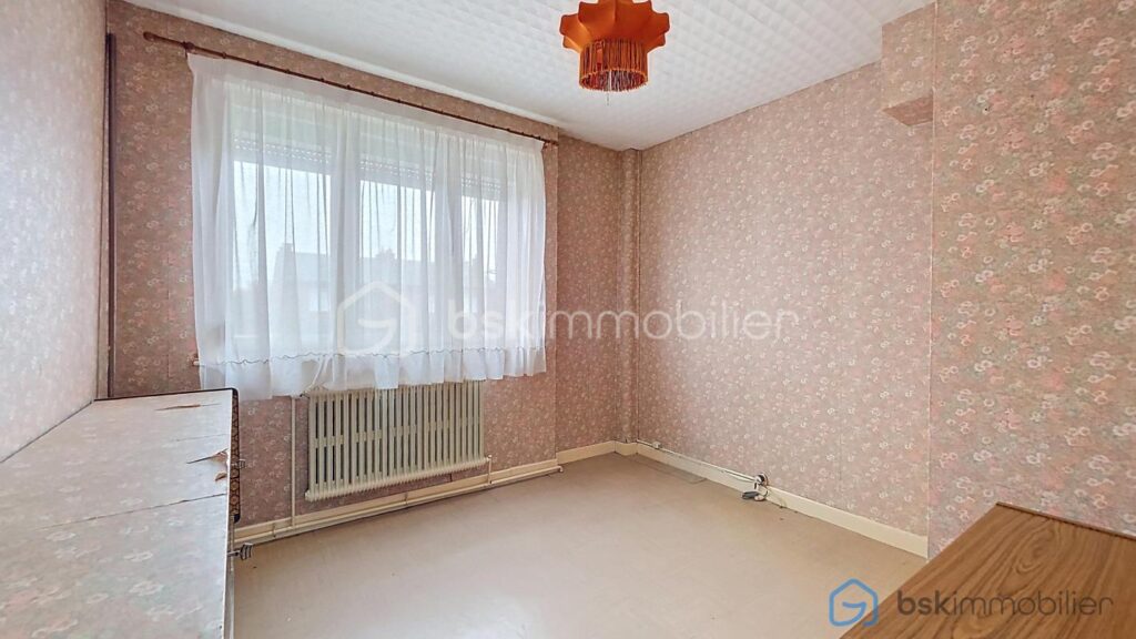 Maison semi-individuelle 4 chambres jardin garage – 6 pièces – 4 chambres – 100 m²