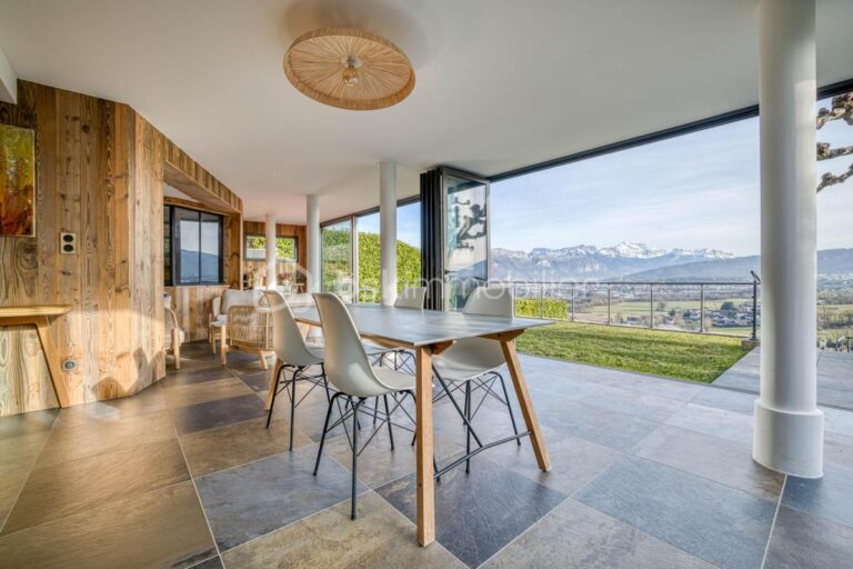 Magnifique villa contemporaine / Vue panoramique – 6 pièces – 3 chambres – 212 m²