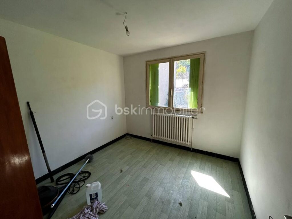 Magnifique maison familiale avec vue dégagée à Creissels – 6 pièces – 5 chambres – 128 m²