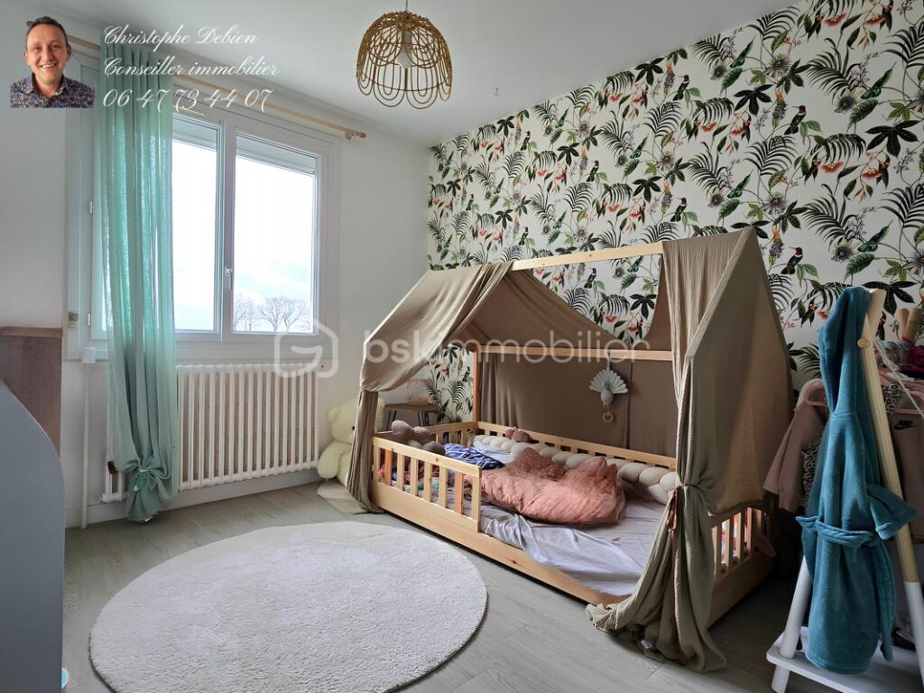 MAISON LUMINEUSE / VUE SUR LA NATURE / 108M² HABITABLES / 2 CHAMBRES / VÉRANDA / GRAND SOUS-SOL / PARCELLE 1328M² / CHAVAGNES-EN-PAILLERS – 5 pièces – 2 chambres – 108 m²