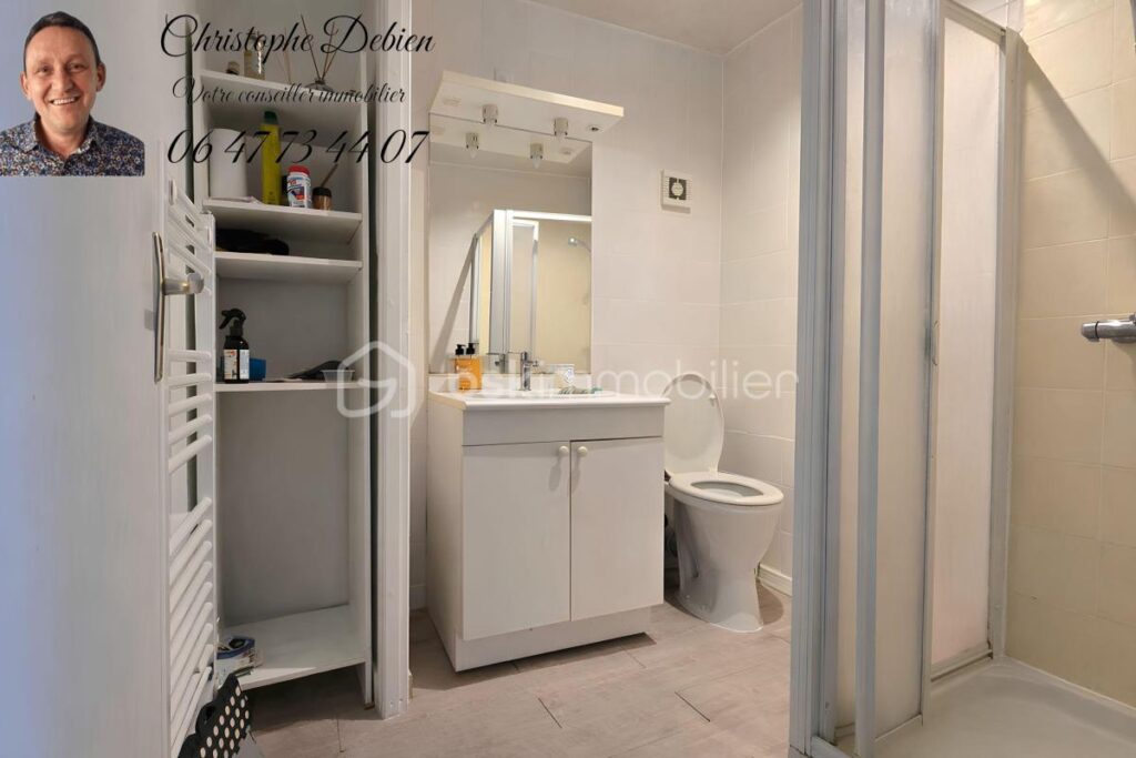 PAVILLON FAMILIAL 221 M² – 6 CHAMBRES – JARDIN CLOS & DÉPENDANCES – CENTRE DE CHAVAGNES-EN-PAILLERS – 10 pièces – 6 chambres – 221 m²