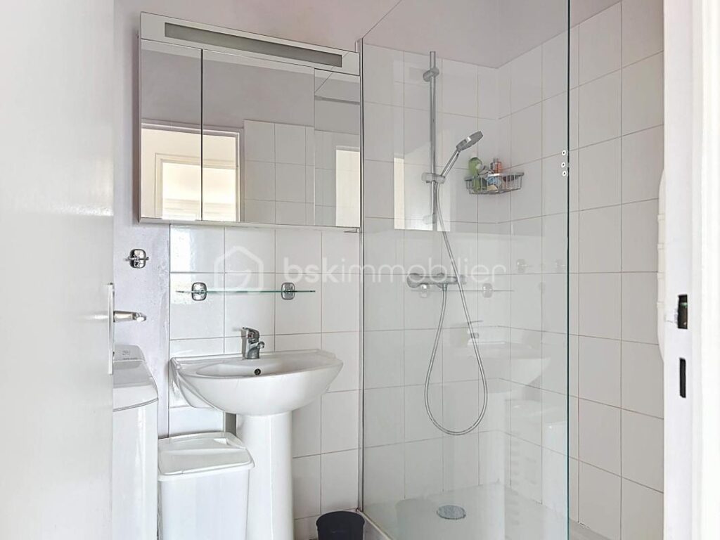 ***DUPLEX AVEC TERRASSE ET BALCONS*** – 5 pièces – 3 chambres – 108 m²