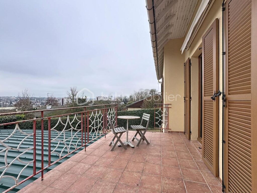 Maison familiale 6 pièces au calme dans un cadre verdoyant – 6 pièces – 5 chambres – 136 m²