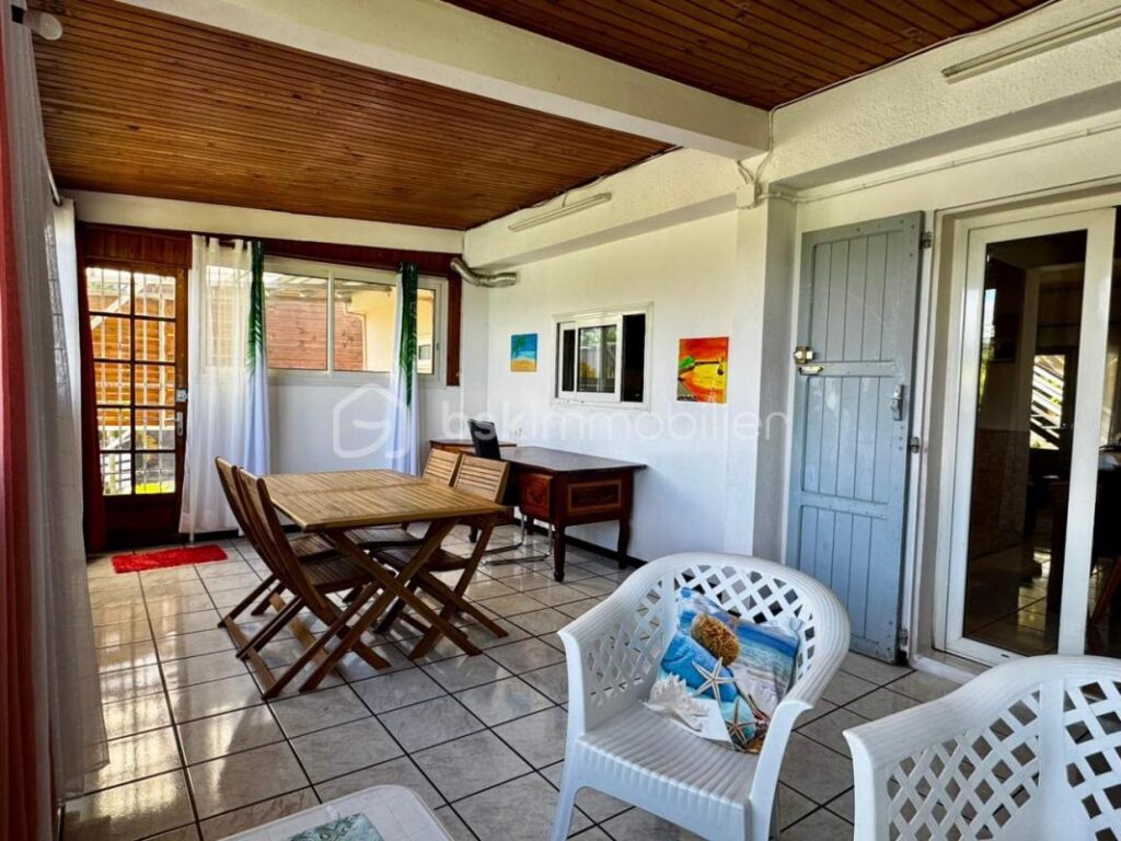 🌿 EXCLUSIVITÉ – Résidence familiale & dépendance haut potentiel – Bérive (Le Tampon) – 6 pièces – 3 chambres – 130 m²