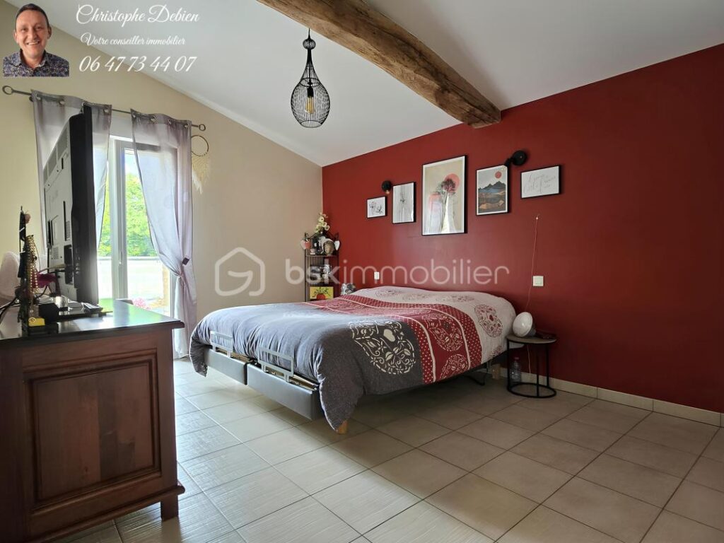 GRANGE RÉNOVÉE DE 231 M² AU CŒUR DE LA NATURE – CHARME DE L’AUTHENTIQUE, CONFORT MODERNE, À 5 MIN DE L’AUTOROUTE A83-A87 / SAINTE-FLORENCE – 10 pièces – 4 chambres – 231 m²