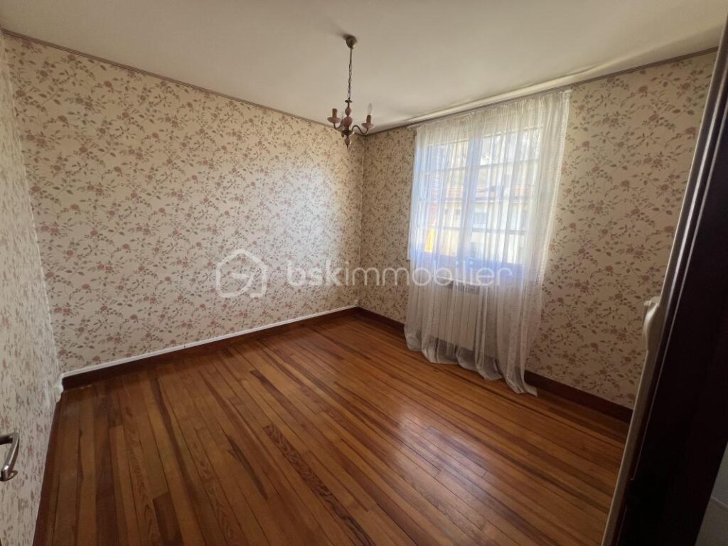 A saisir coquette petite maison – 5 pièces – 3 chambres – 80 m²