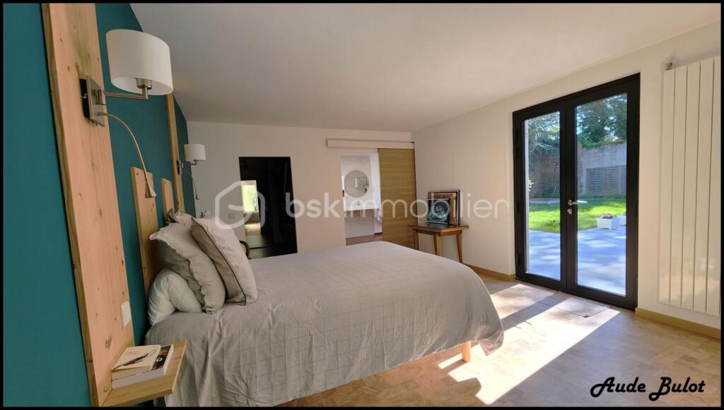 Ferme au carré de 285 m² – Un havre de paix aux portes de Lille – 7 pièces – 4 chambres – 285 m²