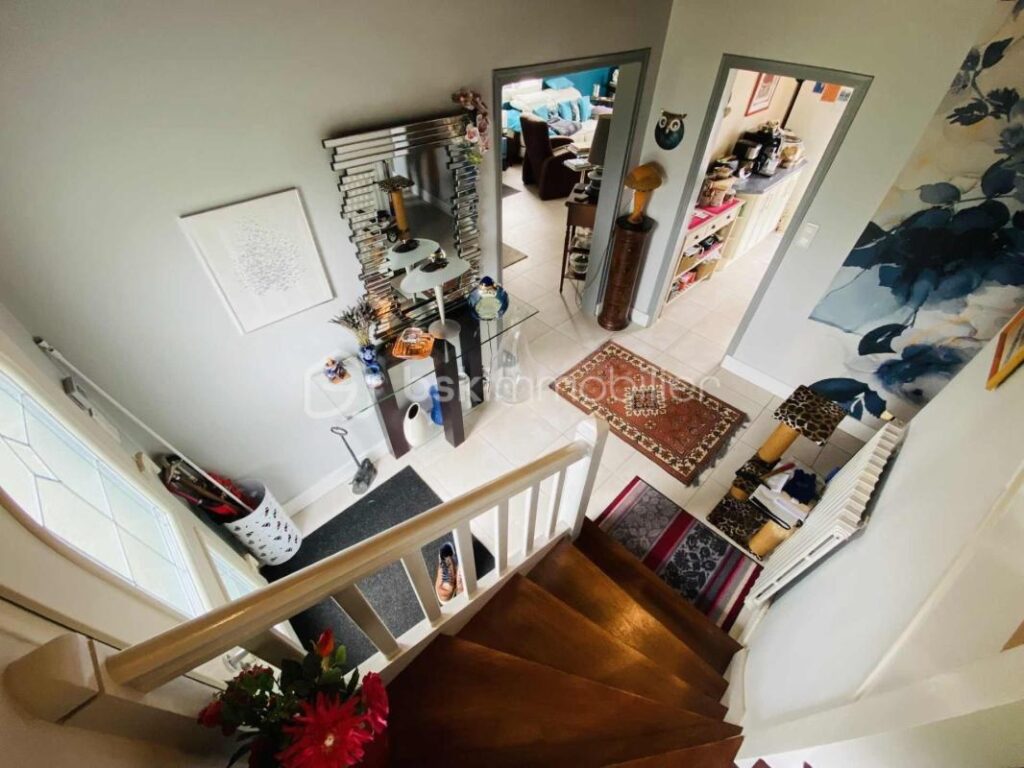 Maison Néo-Bretonne d’environ 140 M² (Proximité de VANNES/ 5 Minutes) – 7 pièces – 5 chambres