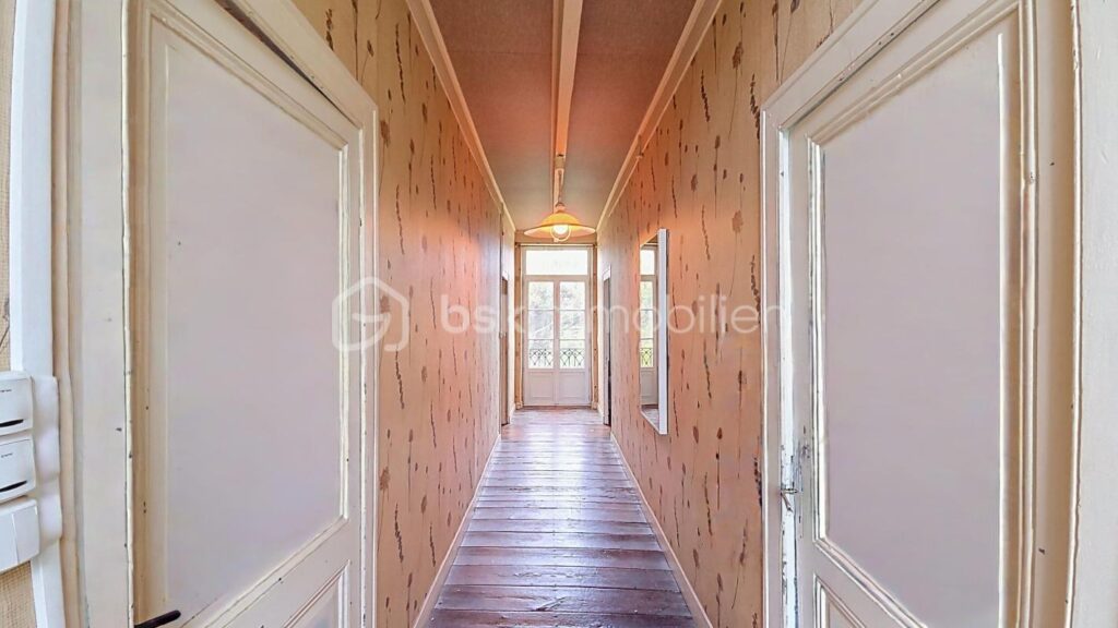 Maison familiale au calme / Grands volumes & superbe potentiel – 6 pièces – 4 chambres – 143 m²