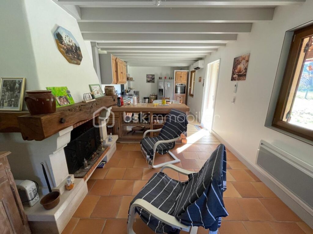 Belle maison avec 4 chambres et vue sur la Dordogne – 6 pièces – 4 chambres – 114 m²