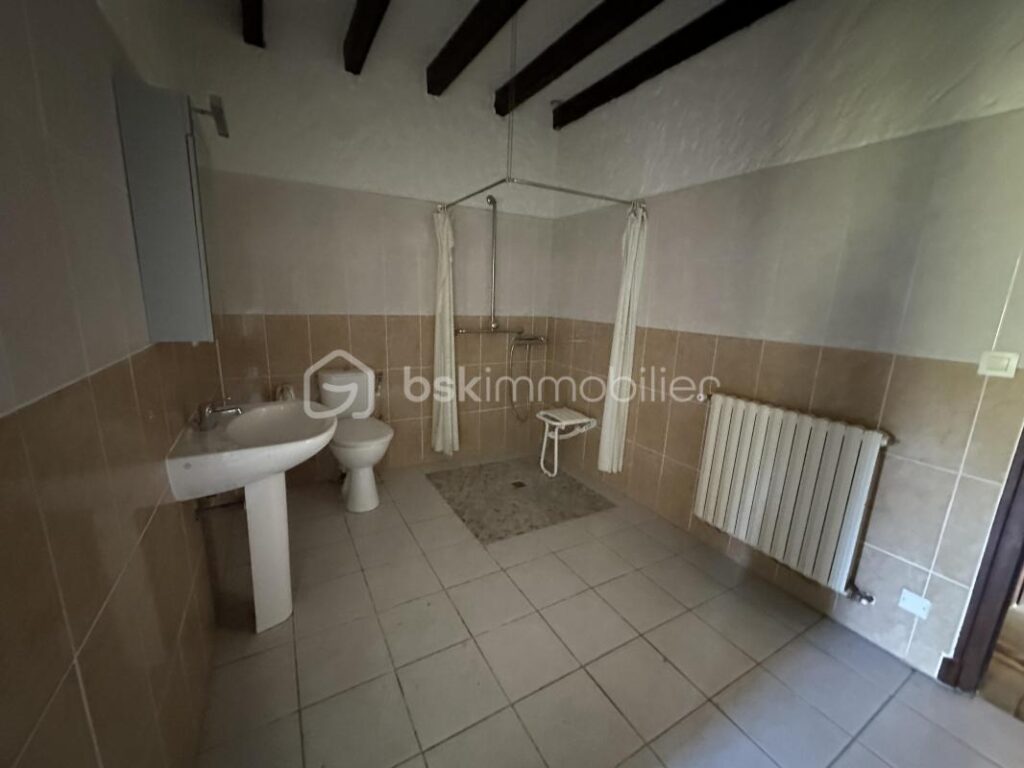 MAISON BASQUE A SAISIR – 13 pièces – 10 chambres – 336 m²