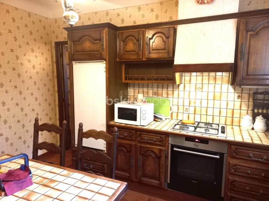 Maison spacieuse avec vue Pyrénées – 7 pièces – 4 chambres – 135 m²