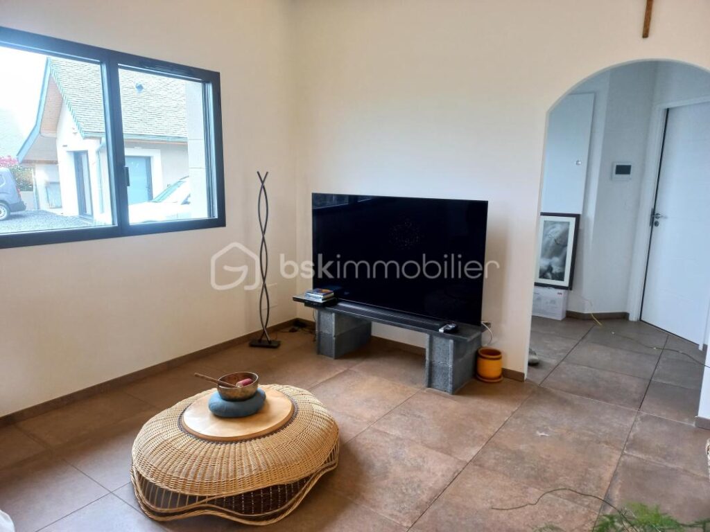 Élégance contemporaine au cœur de la campagne de Loucrup – 8 pièces – 4 chambres – 220 m²