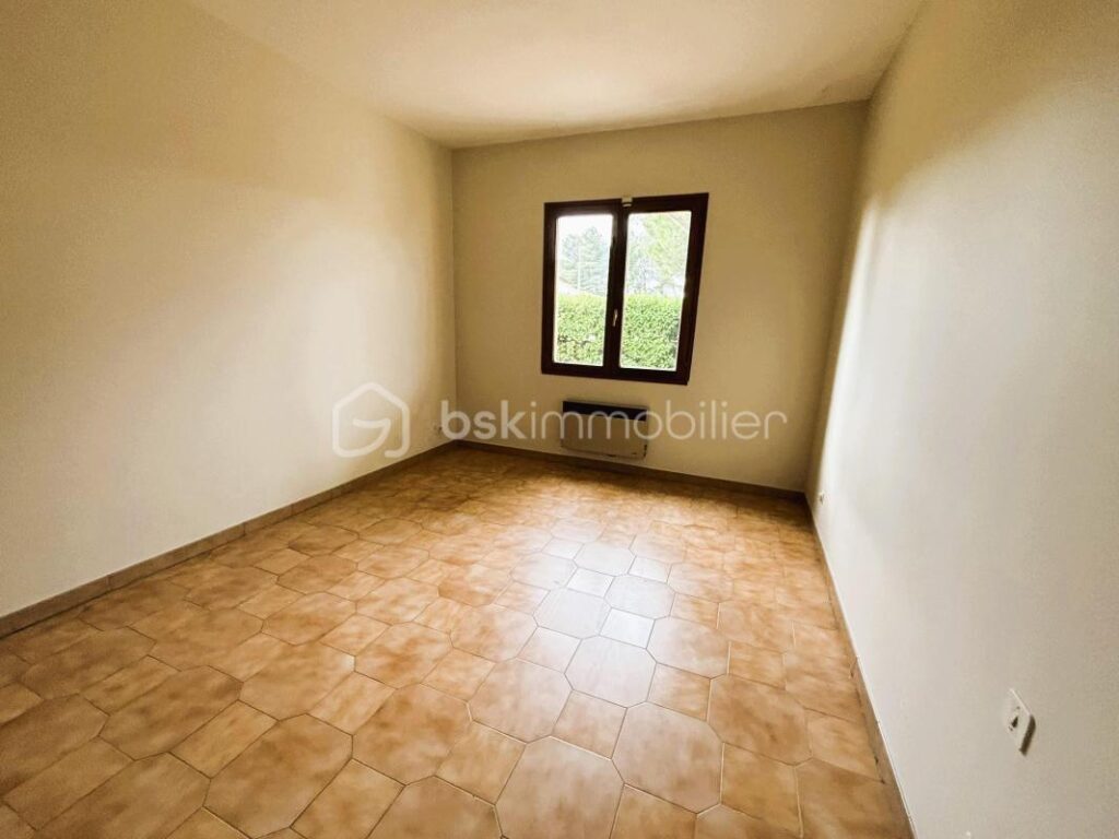 FLORENSAC – SPACIEUSE VILLA FAMILIALE – 6 pièces – 5 chambres – 140 m²