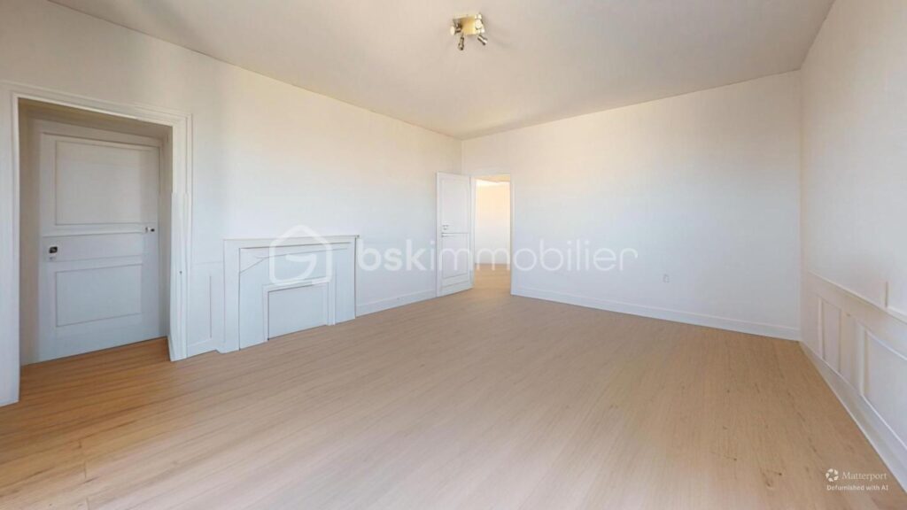 Appartement d’exception dans une tour du XVIIe siècle – Bellegarde – 4 pièces – 2 chambres – 98 m²