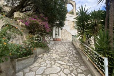 *** MAISON DE CARACTERE / VUE MER / QUARTIER FARON TOULON *** – 7 pièces – 5 chambres – 245 m²