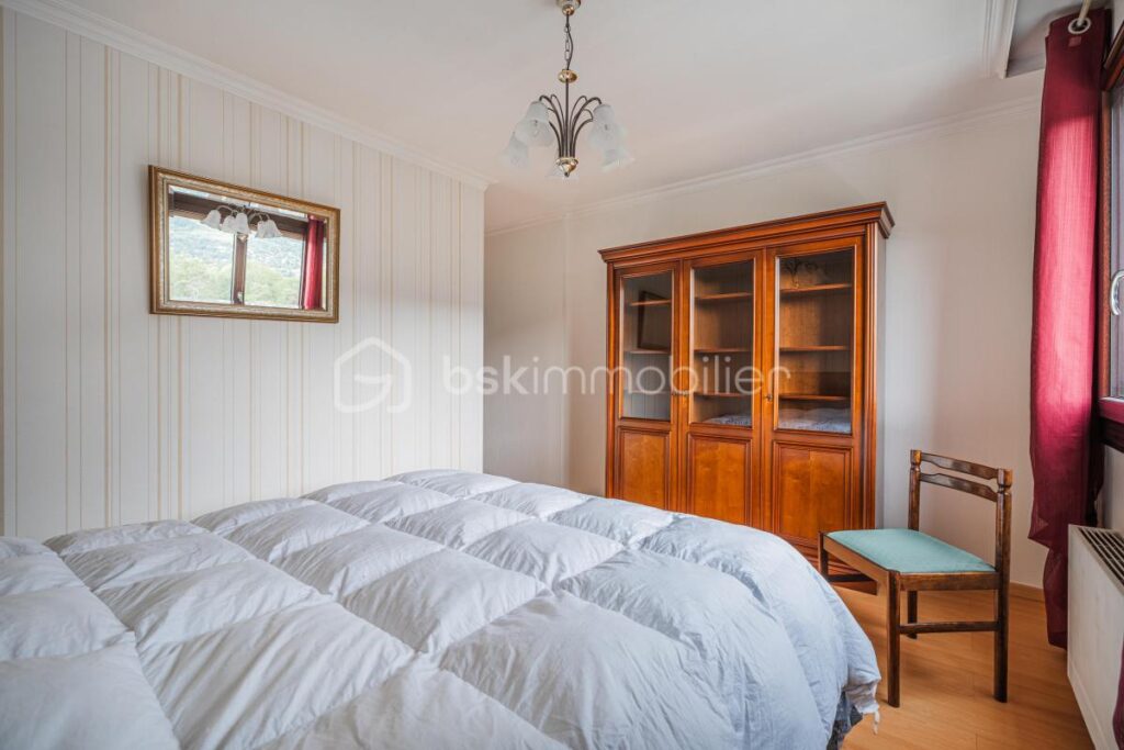 T4 89 m2 spacieux avec balcon – Copro sécurisée Grenoble – 4 pièces – 3 chambres – 90 m²