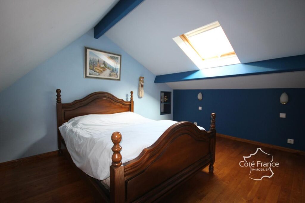 CHOOZ Maison 3 façades entièrement rénovée, belle opportunit – 3 pièces – 2 chambres – 99 m²