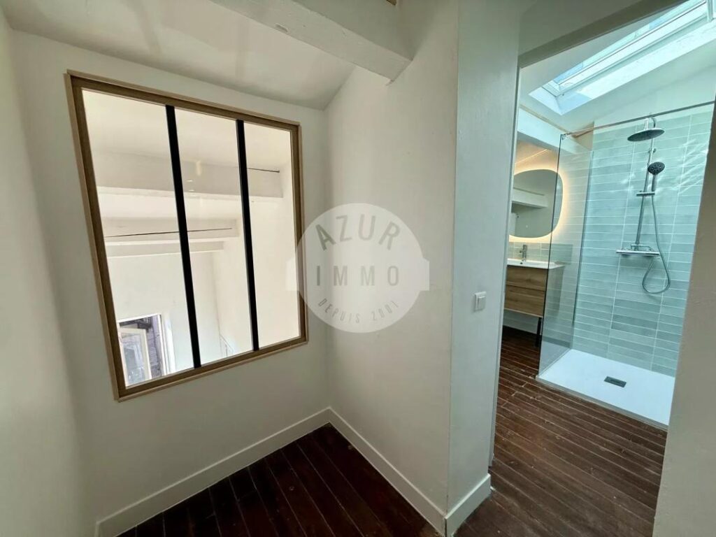 T3 rénové, beaux volumes et lumineux – 3 pièces – 2 chambres – 69 m²