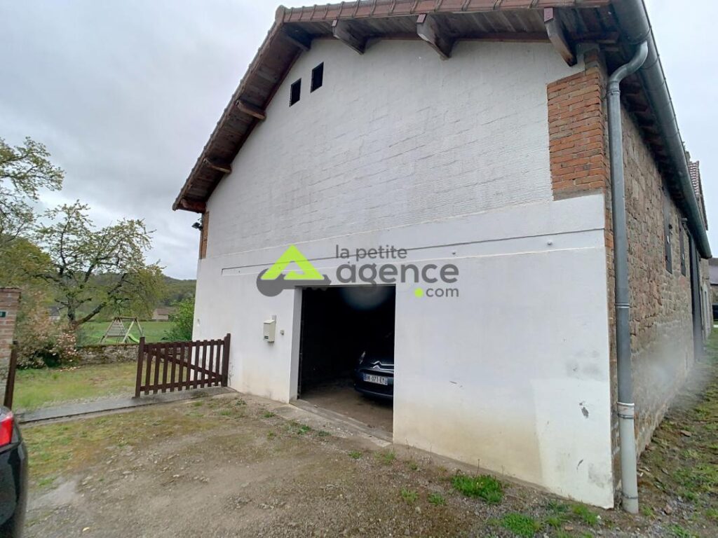 Maison de campagne dans charmant village – 5 pièces – 3 chambres – 110 m²