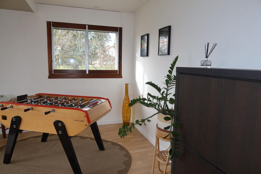 Maison 9 pièce(s) 300 m2 – 9 pièces – 6 chambres – 300 m²